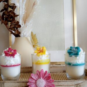 bougie fleurie personnalisable-cire de soja et de coco et parfum de Grasse