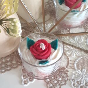 Bougie parfumée personnalisable avec rose en cire rouge pour la fête des mères