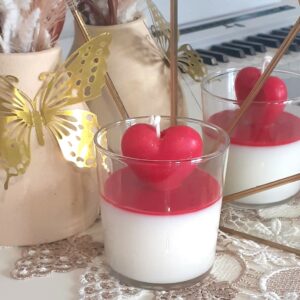 Bougie parfumée personnalisable avec un cœur rouge en cire pour la fête des mères