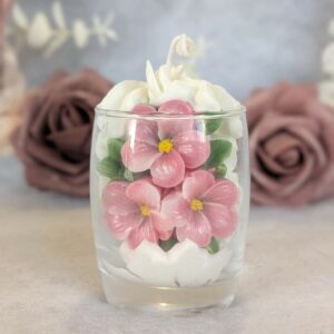 bougie fleurie rose en cire vegetale et parfum de Grasse
